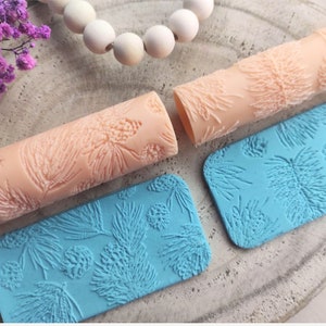Rullo per texture con foglie di pino e pigne per argilla polimerica – Perfetto per orecchini e creazioni ispirate alla natura