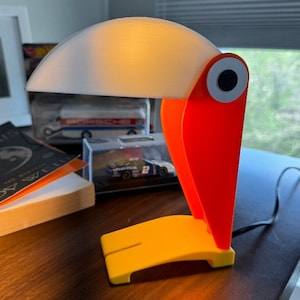 3D printed toucan lamp