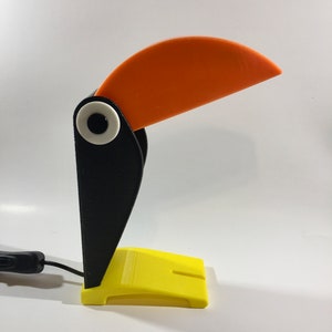 3D printed toucan lamp