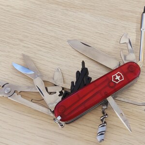 Victorinox Zwitsers zakmes Cybertool M Ruby