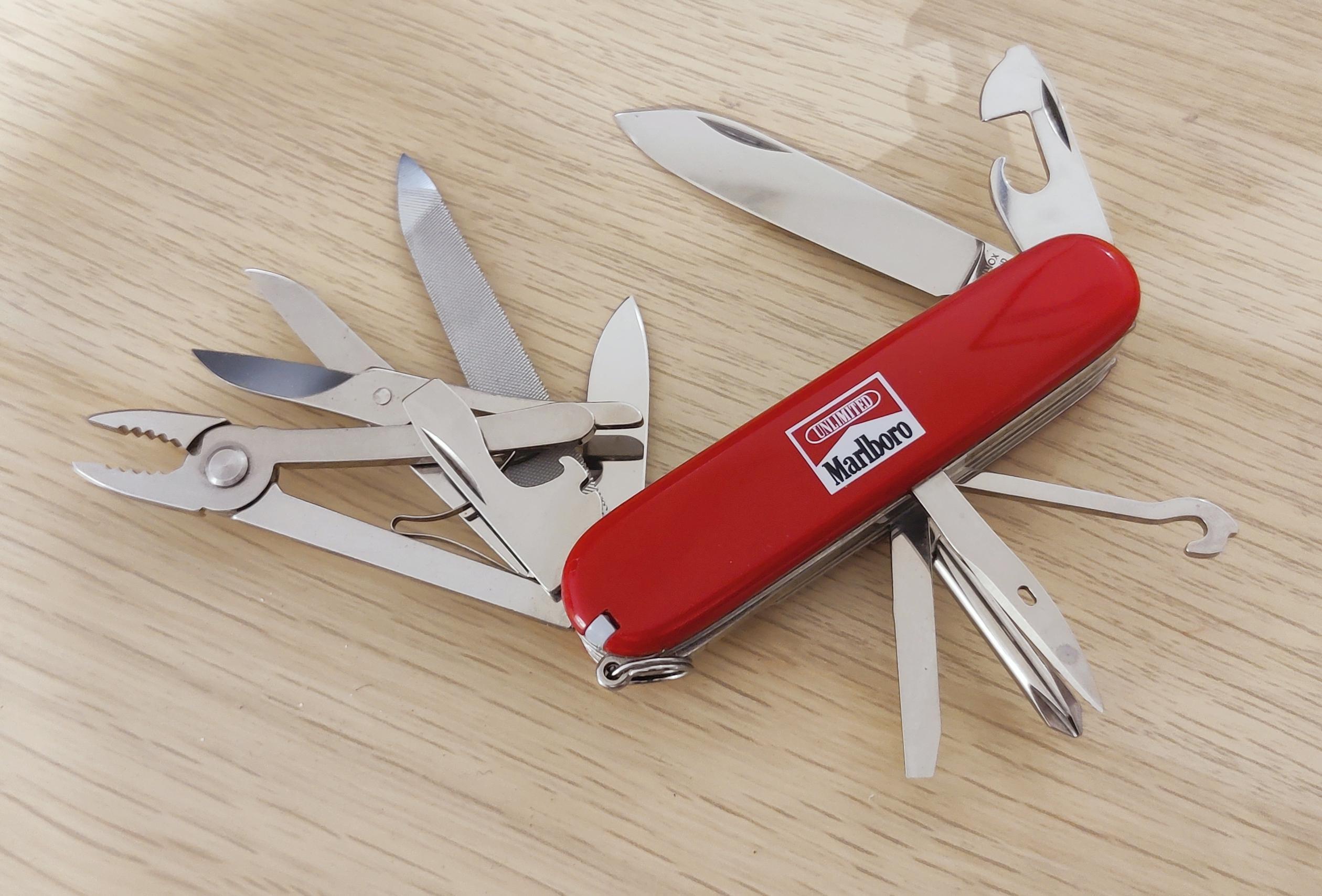 ④ ビクトリノックスVICTORINOX Marlboro 非売品 Victorinox Marlboro - Etsy