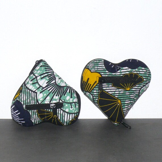 アフリカンワックスプリント生地を使用した、ハート型の折りたたみ式