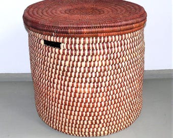 Woven African laundry basket with lid | Storage basket | A purely natural product | Sturdy, durable | Decorative home decor