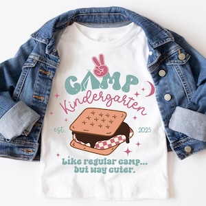 Camp de la maternelle png, svg de la rentrée des classes de la maternelle, image PNG de la maternelle, svg de la maternelle groovy rétro, téléchargement par sublimation