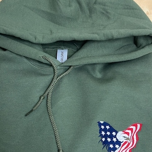 Embroidered USA Flag Hoodie, USA Sweatshirt, Patriotic Sweatshirt, American Flag Sweatshirt America Embroidery Shirt Retro USA Flag Crewneck