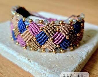 Woven micromacramé autumn cuff bracelet with labradorite stones