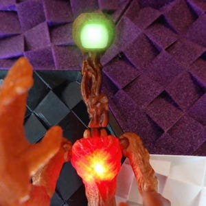 Light Head - Articulated Figure | Trevor Henderson | Glow-in-the-Dark Light Bulb | Horror Creature 22cm tall or Over 9 inches