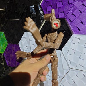 Roblox Siren Heads Doll - Articulated and glow in the dark, 22cm high or over 9 inches tall with LED image 11