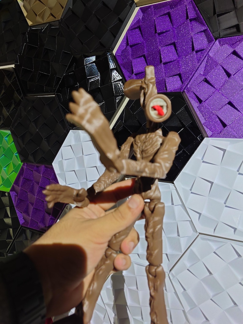 Roblox Siren Heads Doll - Articulated and glow in the dark, 22cm high or over 9 inches tall with LED image 11