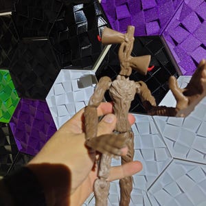 Roblox Siren Heads Doll - Articulated and glow in the dark, 22cm high or over 9 inches tall with LED image 14