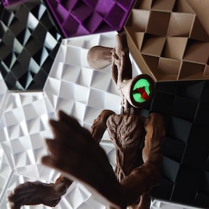 Roblox Siren Heads Doll - Articulated and glow in the dark, 22cm high or over 9 inches tall with LED Glow no Led