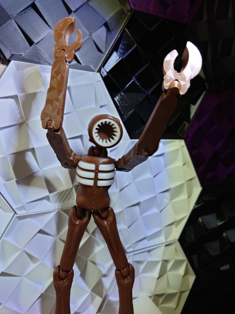 Roblox the Doors Figure Doll Articulated and Glow in the Dark, 22cm