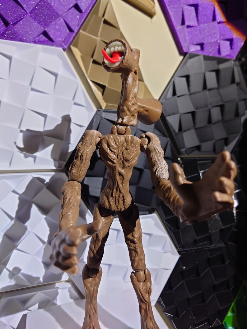 Roblox Siren Heads Doll - Articulated and glow in the dark, 22cm high or over 9 inches tall with LED image 6