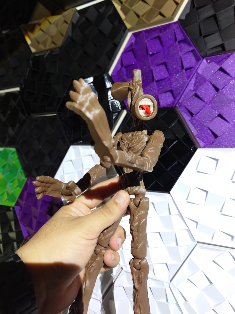 Roblox Siren Heads Doll - Articulated and glow in the dark, 22cm high or over 9 inches tall with LED image 12