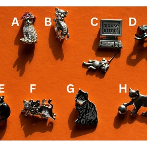 CAT PINS/BROACHES ~ Your Choice ~ Vintage Figural Cat and Kitten Jewelry Pieces Gold Tone Silver Tone Each Sold Separately Pick One Feline