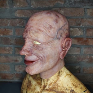 Vinny silicone mask
