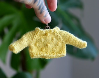 DIGITAL PATTERN cable sweater 3 knitting pattern for frog (5.3inches)