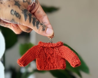 DIGITAL PATTERN cable sweater 2 knitting pattern for frog (5.3inches)
