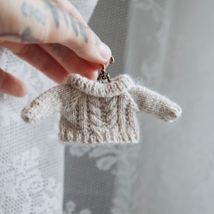 DIGITAL PATTERN cable sweater knitting pattern for frog (5.3inches)