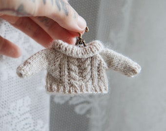 DIGITAL PATTERN cable sweater knitting pattern for frog (5.3inches)