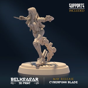 Female Cyberpunk Miniature for dungeons and dragons and ttrpg miniature | Roller Blade B | Dungeons and Dragons miniature sci fi miniature