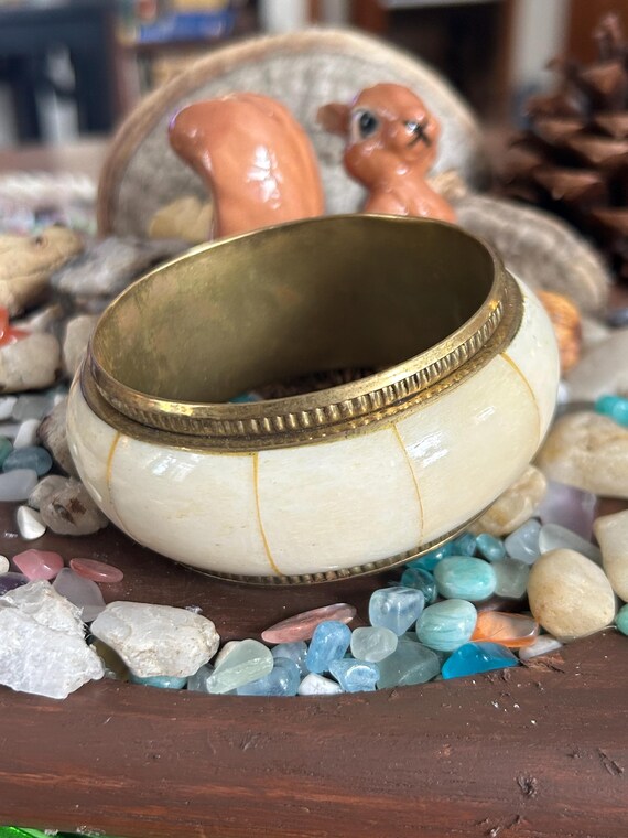 Bohemian beautiful brass shell bangle bracelet - image 1