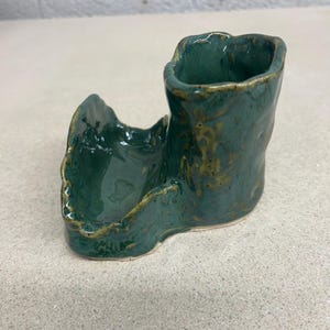 Shades of green sink caddy, sponge holder