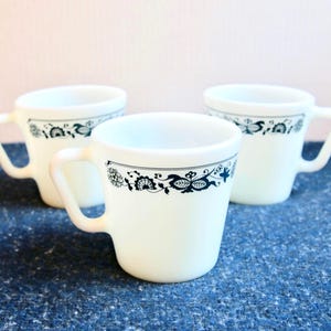Set of 3 vintage Pyrex Old Town Blue coffee cups - Corning milk glass - 1970s - White cups with blue pattern