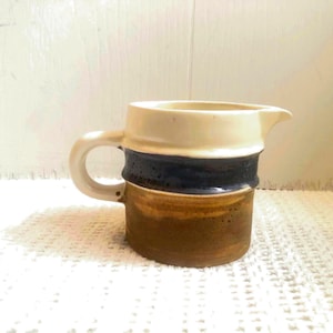 Pichet vintage en grès - Poteries Laurentienne - Québec années 1970 - Petit pichet crème bleu brun - Céramique artisanale