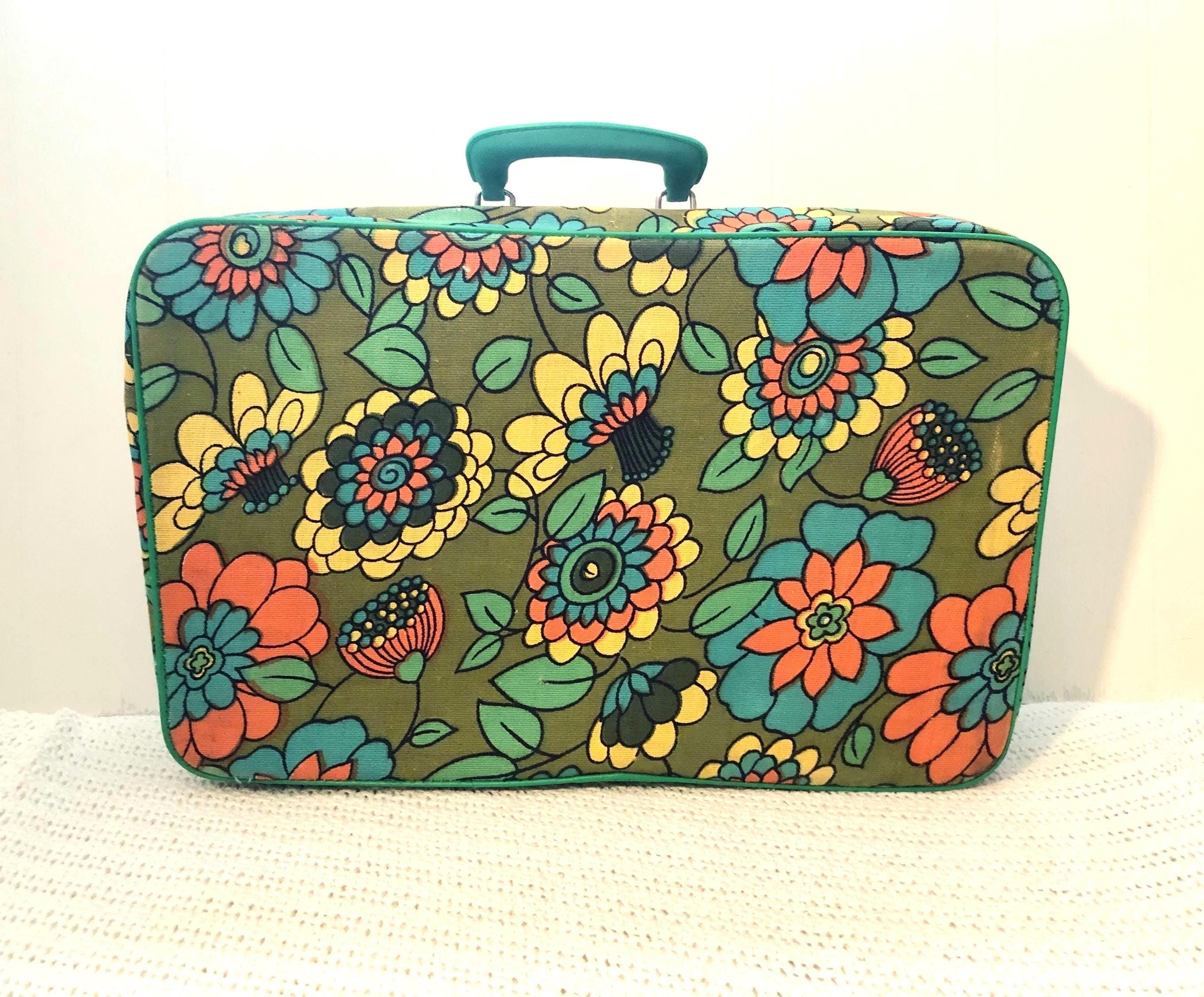 Vieille valise verte France