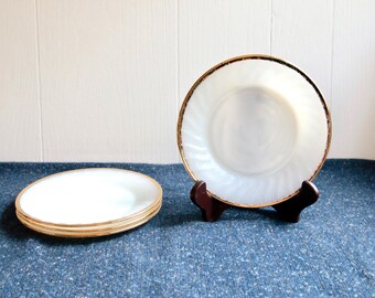 4 platos de postre vintage Fire King de vidrio con leche de 19 cm con bordes dorados - Aniversario de Anchor Hocking - Años 50