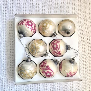 Vintage Glass Christmas Ornaments - Set of 8 Christmas Tree Baubles - Cream Gold and Pink Baubles - Glitter Decorations