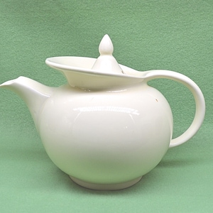Vintage Art Deco Teapot: Windshield White Porcelain, 6-Cup Capacity