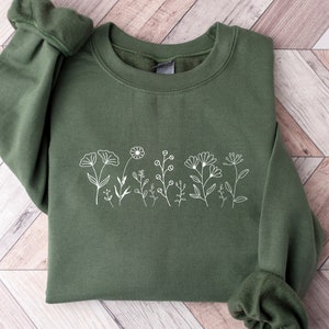 Wildflowers Embroidered Crewneck Flower Sweatshirt Floral Sweatshirt Botanical Sweatshirt Plant Sweatshirt Nature Sweatshirt