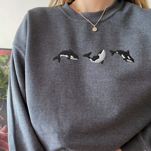 Sweatshirt geborduurd trio van orka's, geborduurd sweatshirt orka's, shirt orka's, shirts orka, oceaan shirts, vis shirts, marine shirts