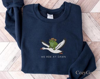 Sudadera bordada con rana y ganso: Cabalgamos al amanecer, regalo para la feria renacentista de D&D.