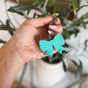 SVG-Datei für einen Dosenöffner mit Schleife, Datei für Bastler, Mini-Dosenöffner für den Schlüsselanhänger, Nagelschoner, 3D, mehrschichtig