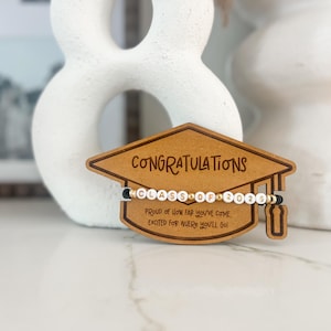 FICHIER NUMÉRIQUE, promotion 2025, bracelet de remise des diplômes, SVG, fichier numérique, fichier de carte de casquette de remise des diplômes, fichier découpé au laser, support de bracelet en bois