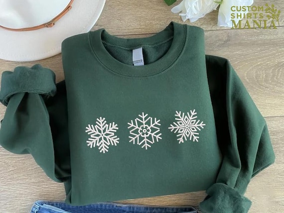 Embroidered Snowflake Sweatshirt, Snowflake Embroidery Sweater, Christmas Sweatshirt,Winter Sweatshirt,Holiday Gift,Family Christmas Sweater