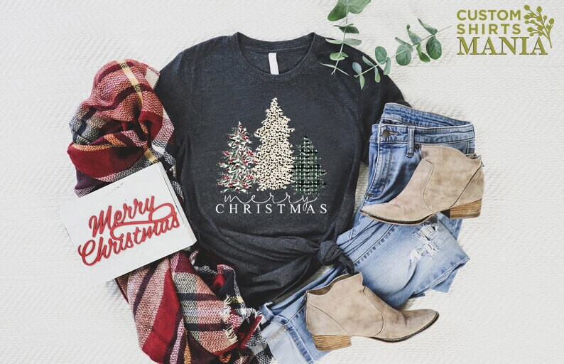 Christmas Tree Shirt, Women's Merry Christmas Tee, Leopard Christmas Tree T-shirt, Gift For Christmas, Xmas Holiday Shirt, Merry Xmas Shirt bild 4