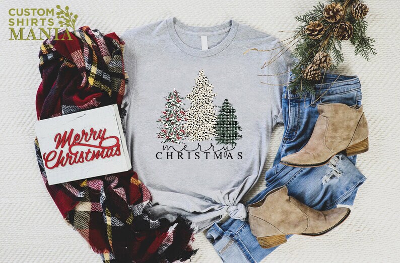 Christmas Tree Shirt, Women's Merry Christmas Tee, Leopard Christmas Tree T-shirt, Gift For Christmas, Xmas Holiday Shirt, Merry Xmas Shirt bild 5