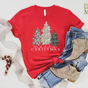 Christmas Tree Shirt, Women's Merry Christmas Tee, Leopard Christmas Tree T-shirt, Gift For Christmas, Xmas Holiday Shirt, Merry Xmas Shirt bild 8