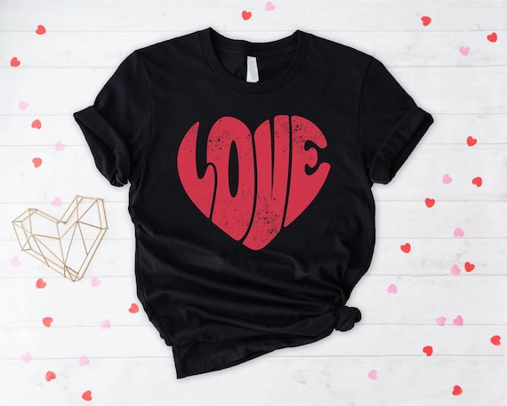 Love Shirt,Retro Love Heart Valentines Day Shirt,Valentines Day Woman,Heart Shirt,Valentines Day Gift,Cute Valentine Shirt,Valentines Outfit