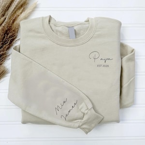 Personalize Papa Sweatshirt With Grandkids Names On Sleeve,Grandpa Sweatshirt, Abuelo Sweatshirt, Fathers Day Gift, New Grandpa Gift