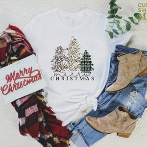 Christmas Tree Shirt, Women's Merry Christmas Tee, Leopard Christmas Tree T-shirt, Gift For Christmas, Xmas Holiday Shirt, Merry Xmas Shirt bild 3