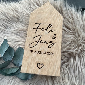 Dekoratives Haus mit Gravur, graviertes Haus, Dekohaus mit Gravur, Eiche, Holz aus Eichenholz personalisiert