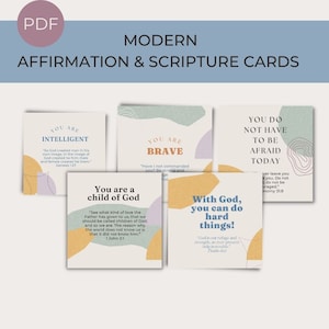 Op de afbeelding: Set van vier printbare affirmatiekaarten met kleurrijke abstracte vormen en inspirerende citaten. De kaarten bevatten de zinnen "Je bent intelligent", "Je bent dapper", "Je bent een kind van God", en "Met God kun je moeilijke dingen doen!" samen met bijbelteksten.