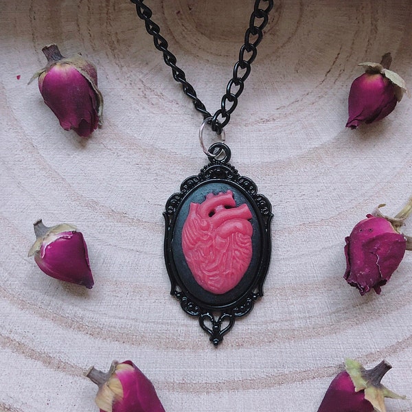 Gothic Anatomical Heart Cameo Necklace, Gothic Necklace, Gothic Jewelry, Gothic Jewellery, Spooky, Dracula, Vamp, Victorian Vampire