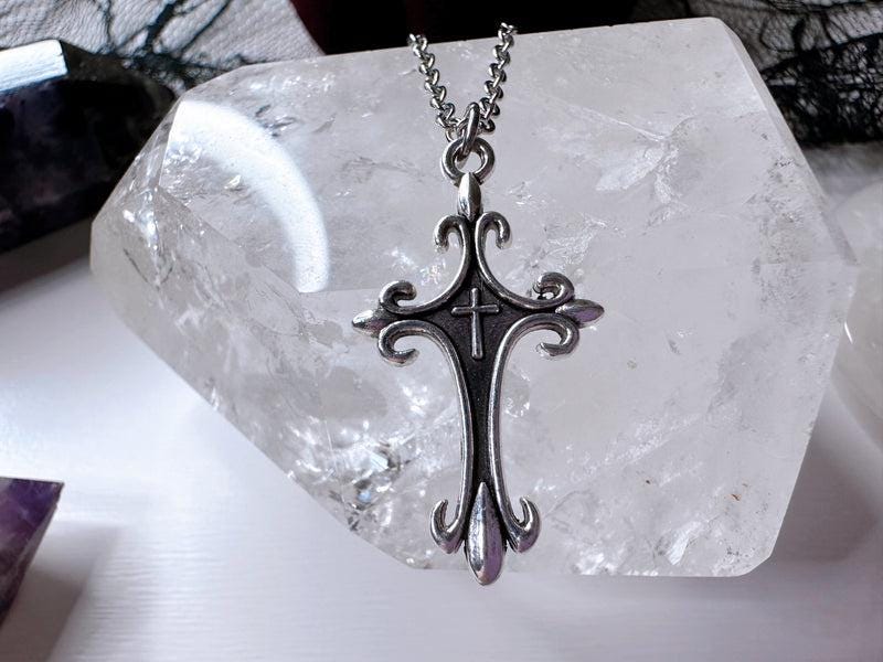 Ozzy cross necklace - Etsy 日本