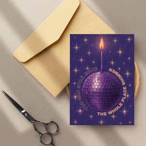 Taylor Swift Geburtstagskarte, Geburtstagspostkarte, Discokugelkerze, Swiftie Geschenk, Midnights Era, Bejeweled Karte, den ganzen Ort zum Schimmern bringen